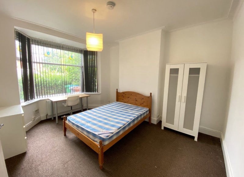 Photo 1: Bedroom 1 - downstairs