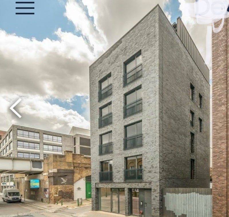 Photo 1: Front elevation