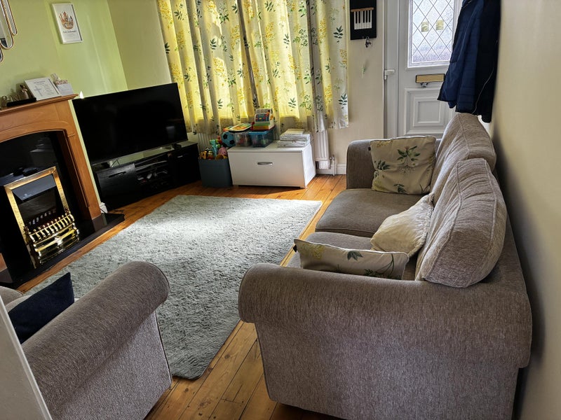 Photo 1: Living room