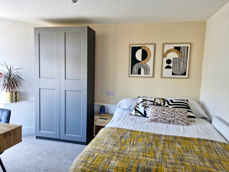 Photo 1: Double Room - En-Suite