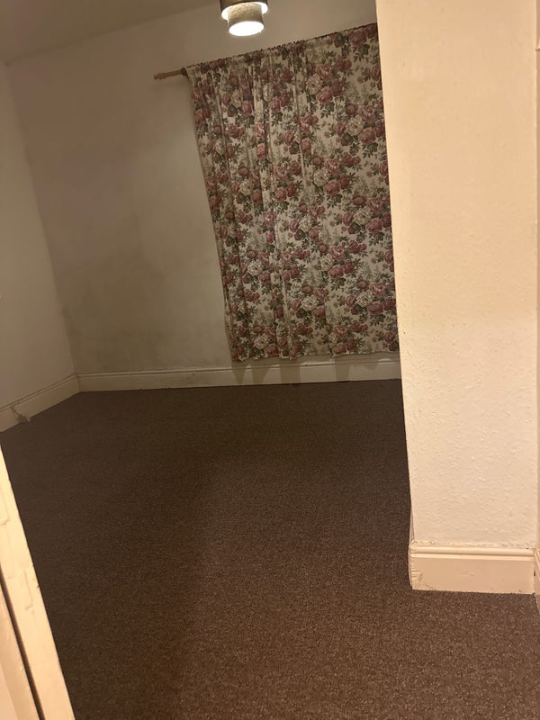 Photo 1: Closet not shown