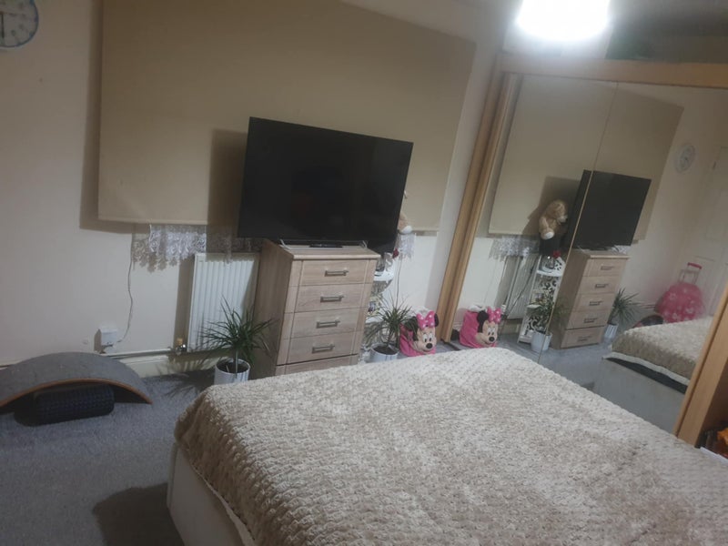 Photo 1: Large double room
