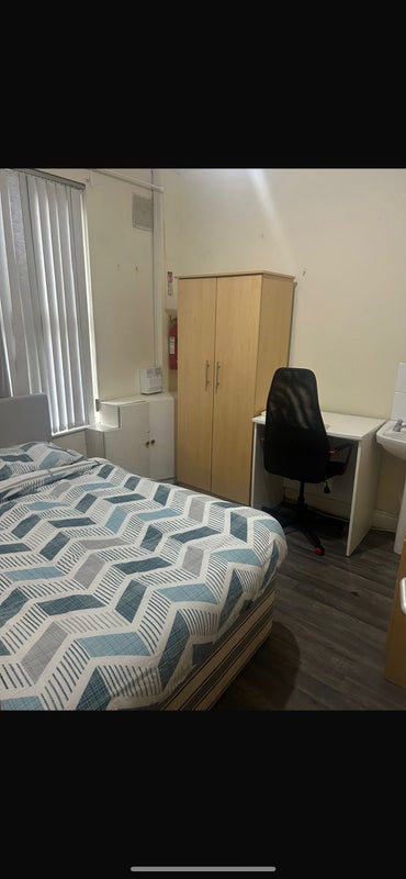 Photo 1: Room1 