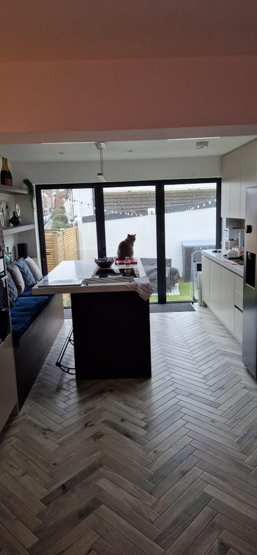 Photo 1: Kitchen