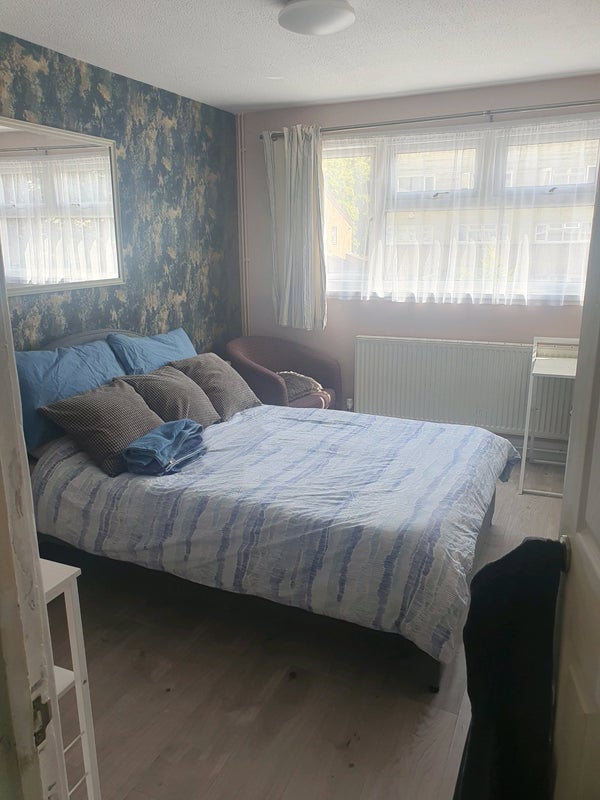 Photo 1: Double room with storage desk and chair plenty storage