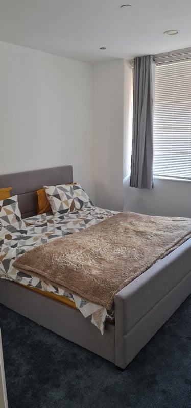 Photo 1: Bedroom1