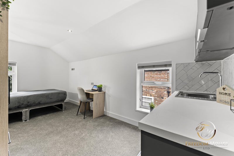 Photo 1: Room 3
