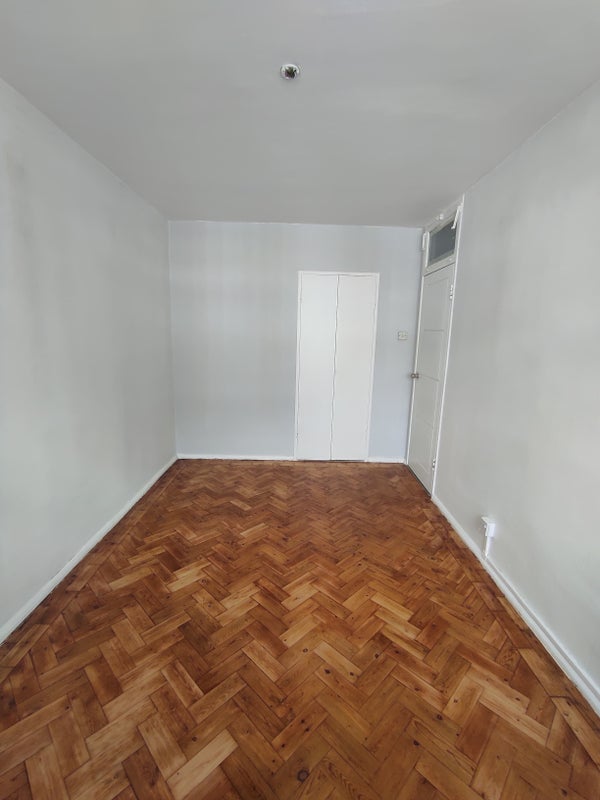 Photo 1: Bedroom