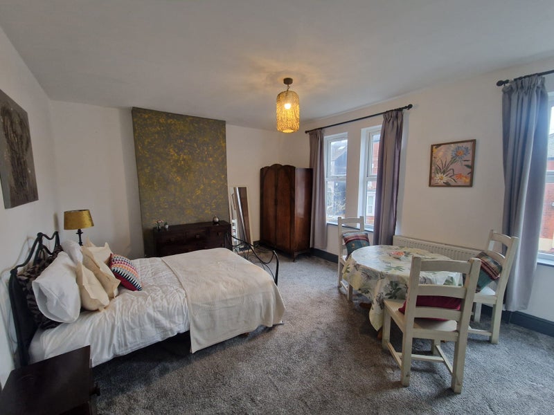 Photo 1: Room 3 £500 per month
