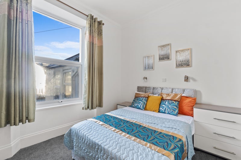 Photo 1: Bedroom 4
