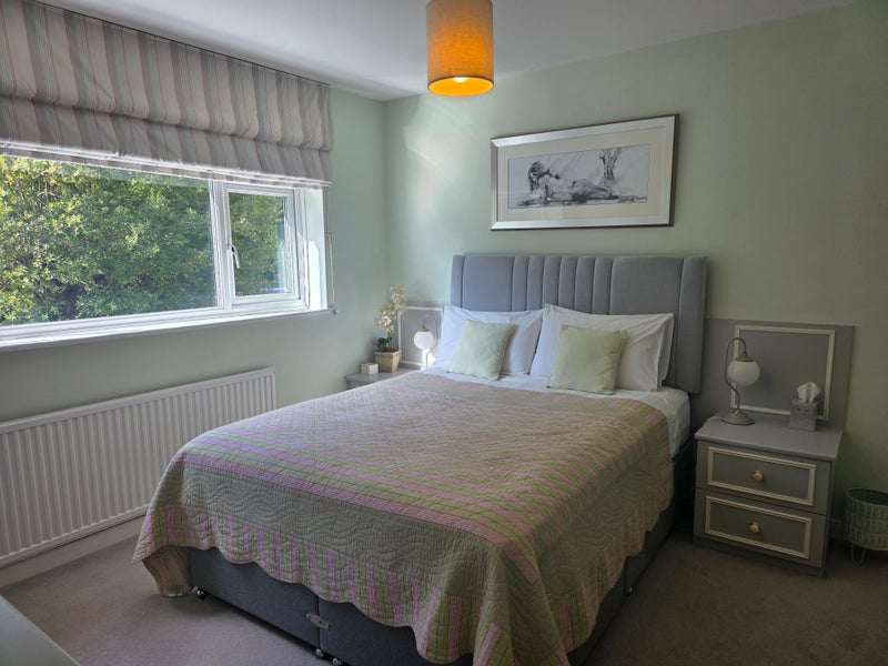 Photo 1: DOUBLE BEDROOM