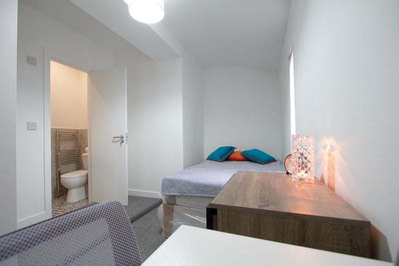 Photo 1: Room 3