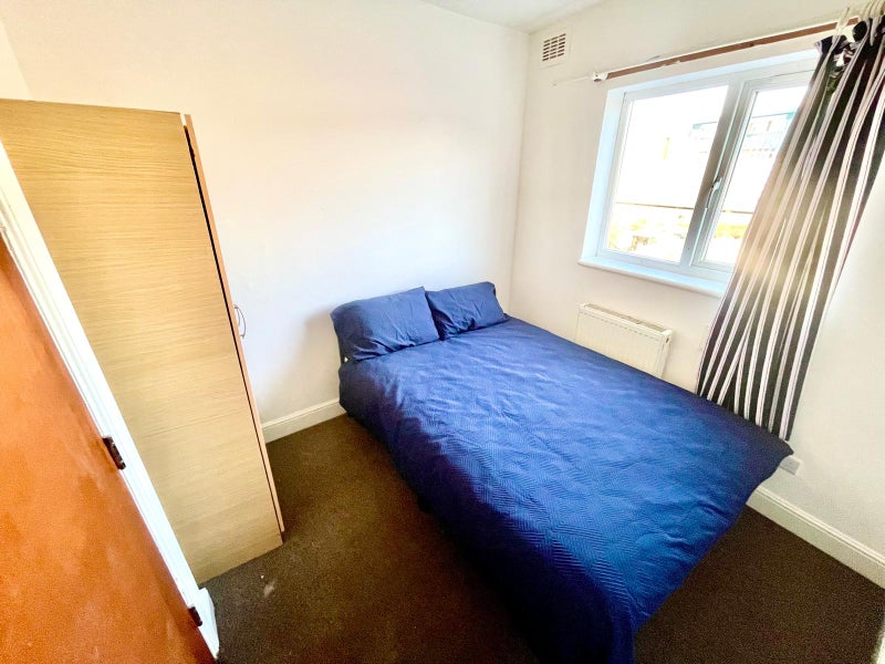 Photo 1: room 3
