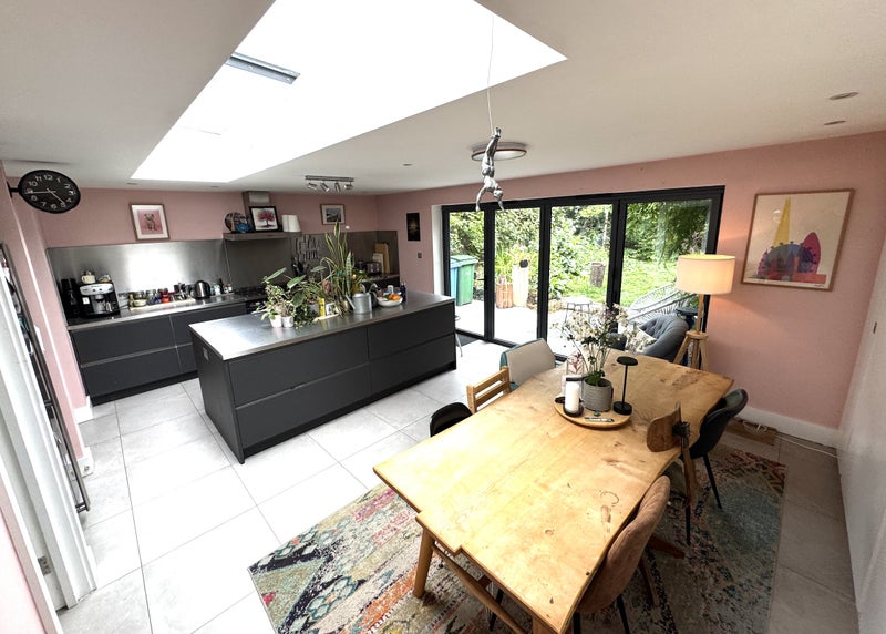 Photo 1: Kitchen