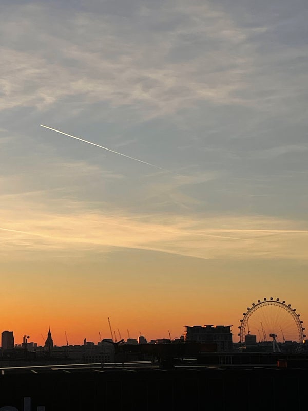 Photo 1: London eye and big ben, St Paul’s, south London skyline from the room; Shard view from Property