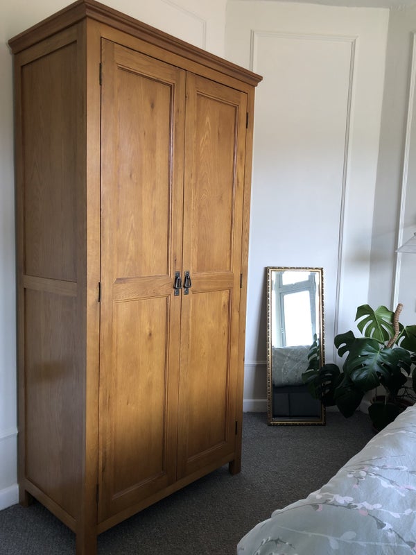 Photo 1: Double bedroom