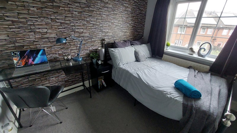 Photo 1