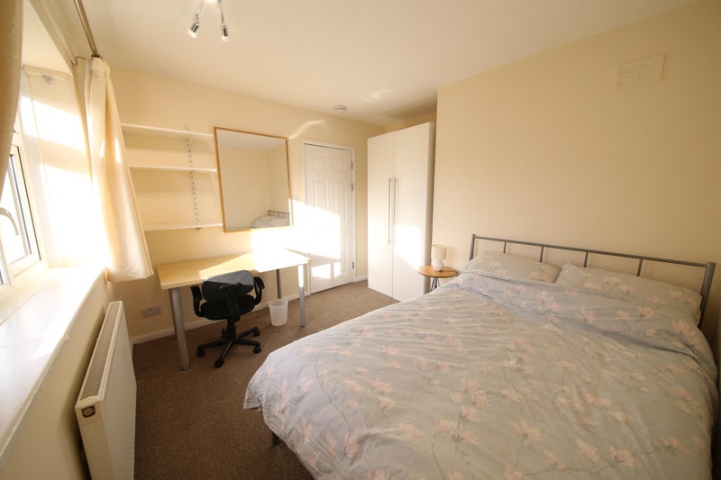 Photo 1: Available room