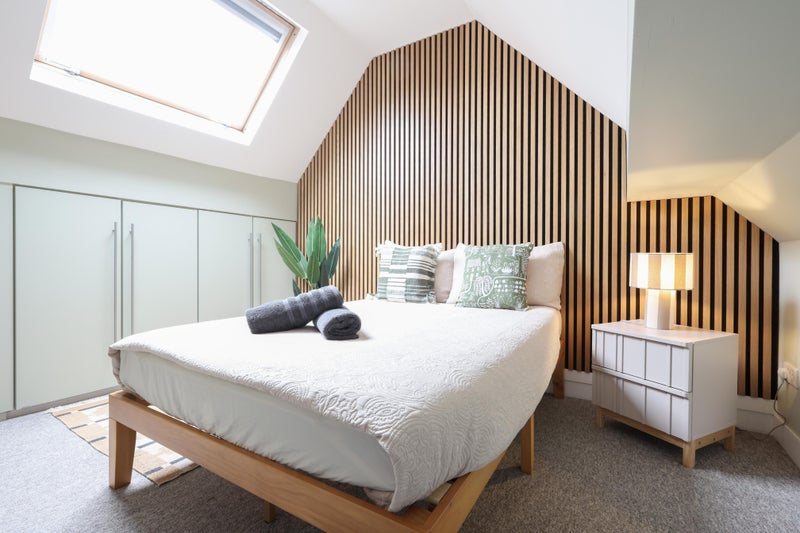 Photo 1: Room 3