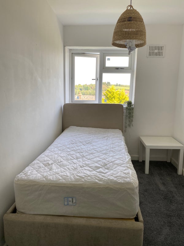 Photo 1: Room (Yours)