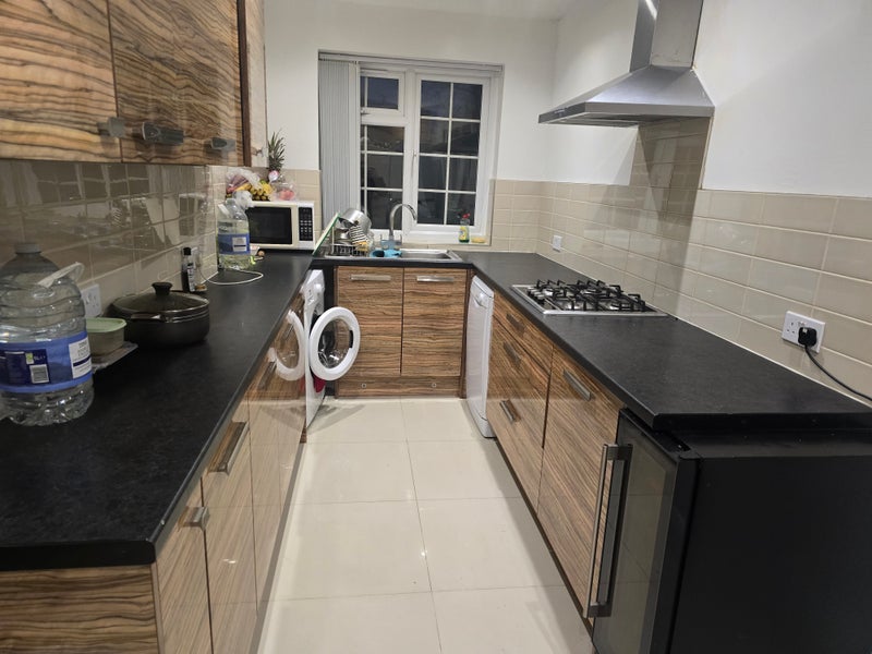 Photo 1: Kitchen