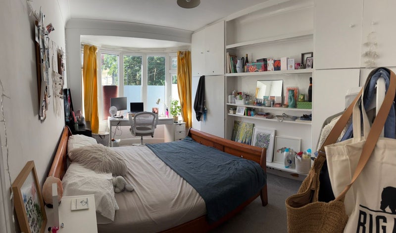 Photo 1: 🔸 Bedroom