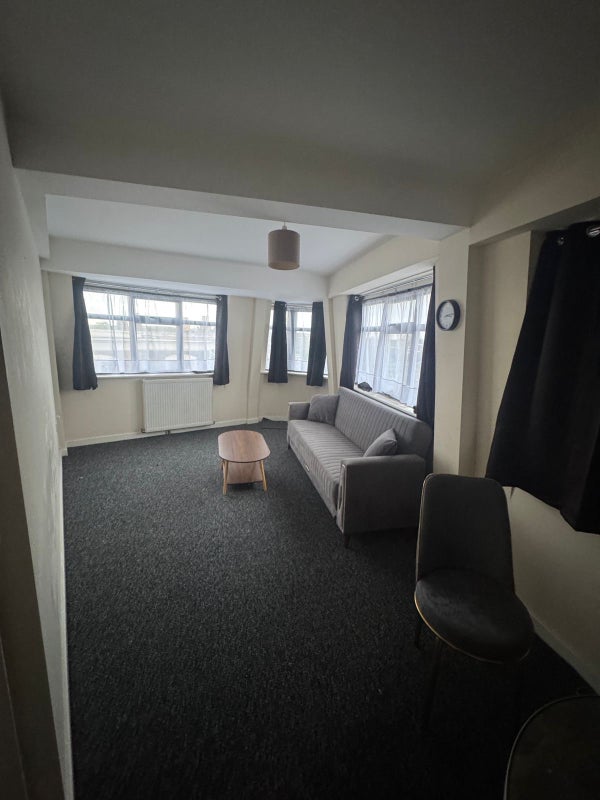 Photo 1: This is the room available, in this room you are provided with a Double Bed, 1 cupboard and 1 shelve