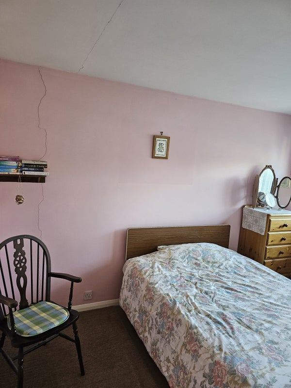 Photo 1: Double Bedroom