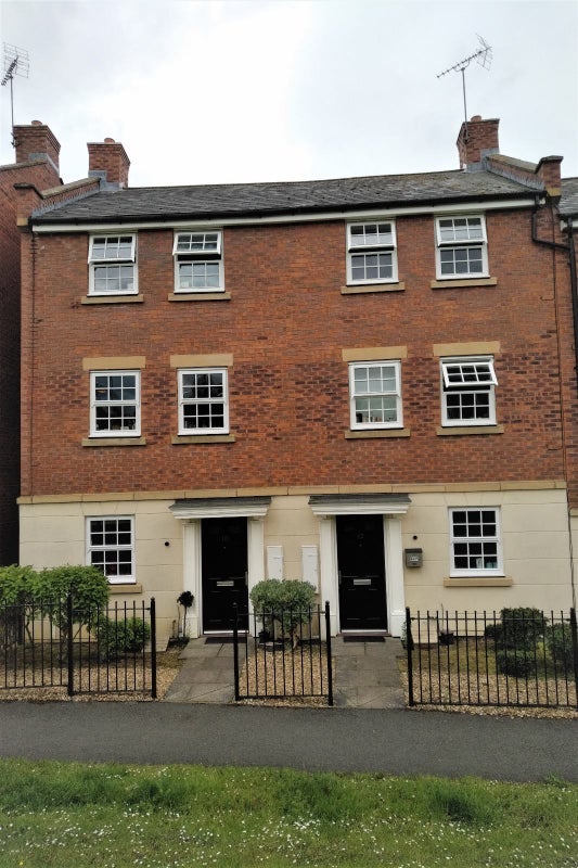 Photo 1: front of house