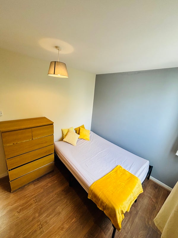 Photo 1: Double Room - £950