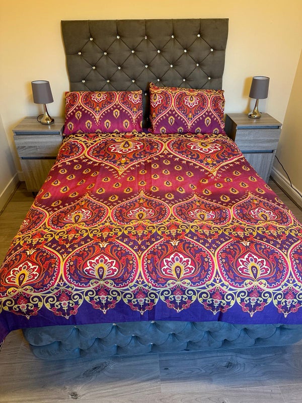 Photo 1: Double bed