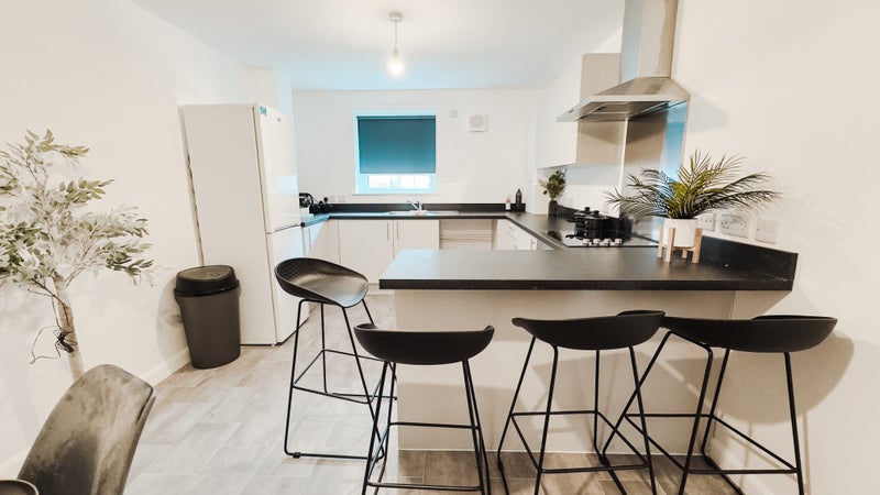 Photo 1: Kitchen