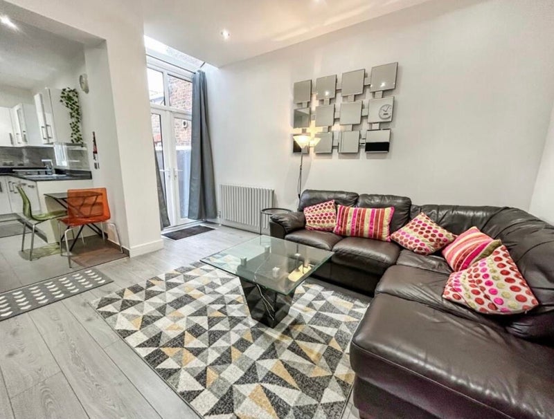 Photo 1: Living Room