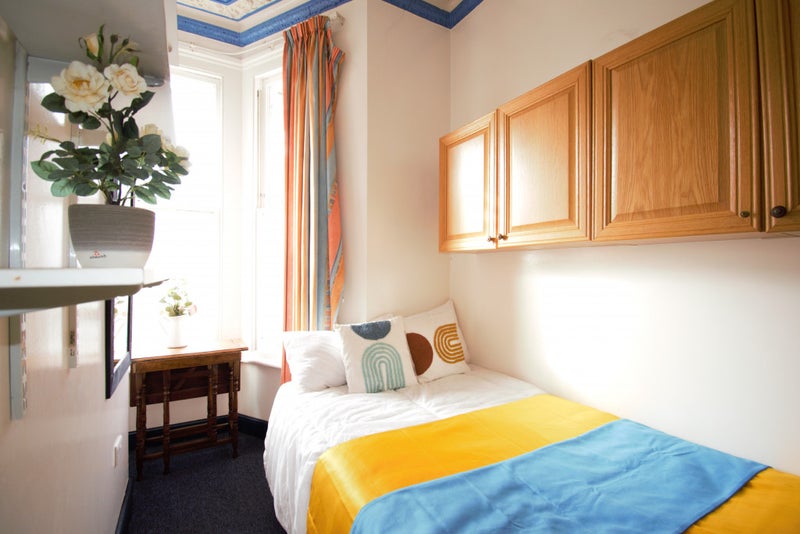 Photo 1: £205.00 per week, Double room