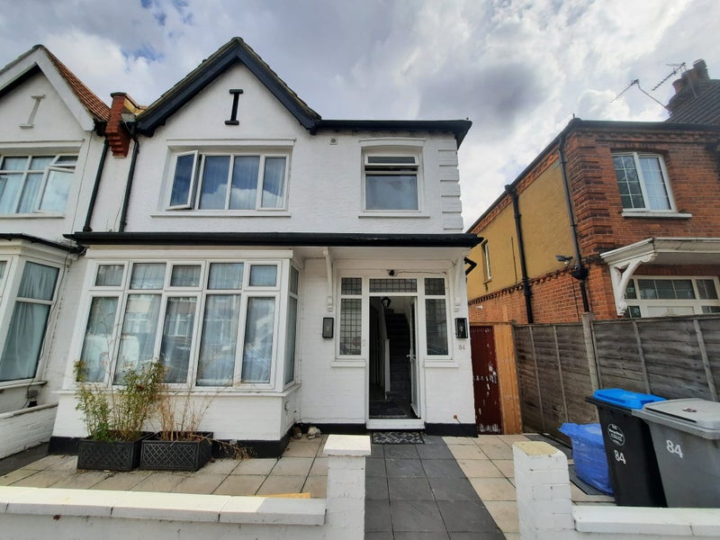 Photo 1: exterior