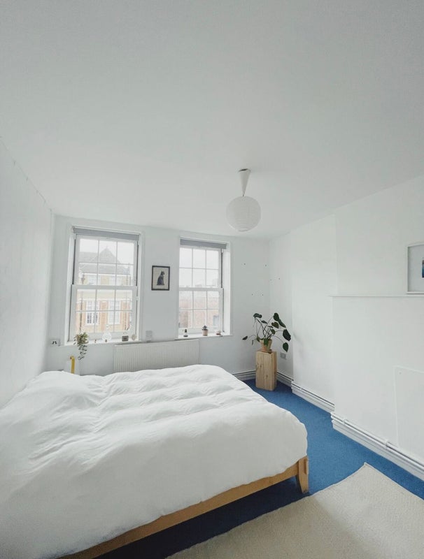 Photo 1: Bedroom