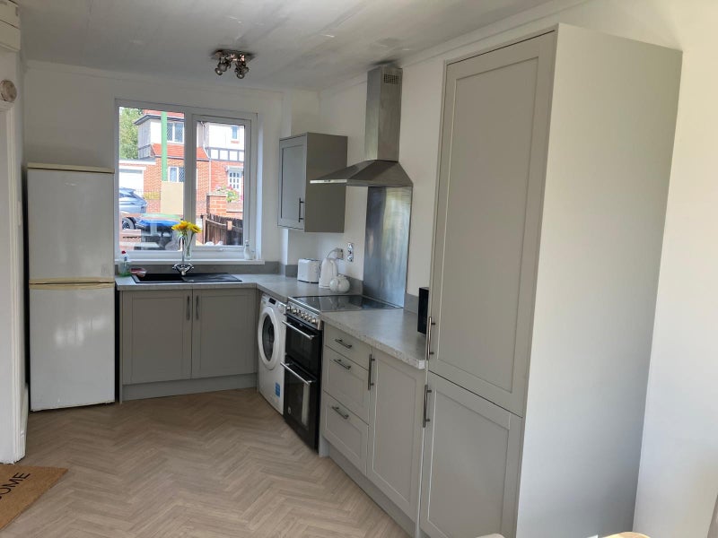 Photo 1: Kitchen