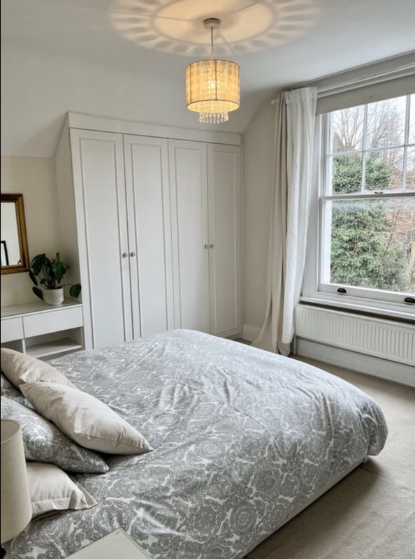 Photo 1: Room