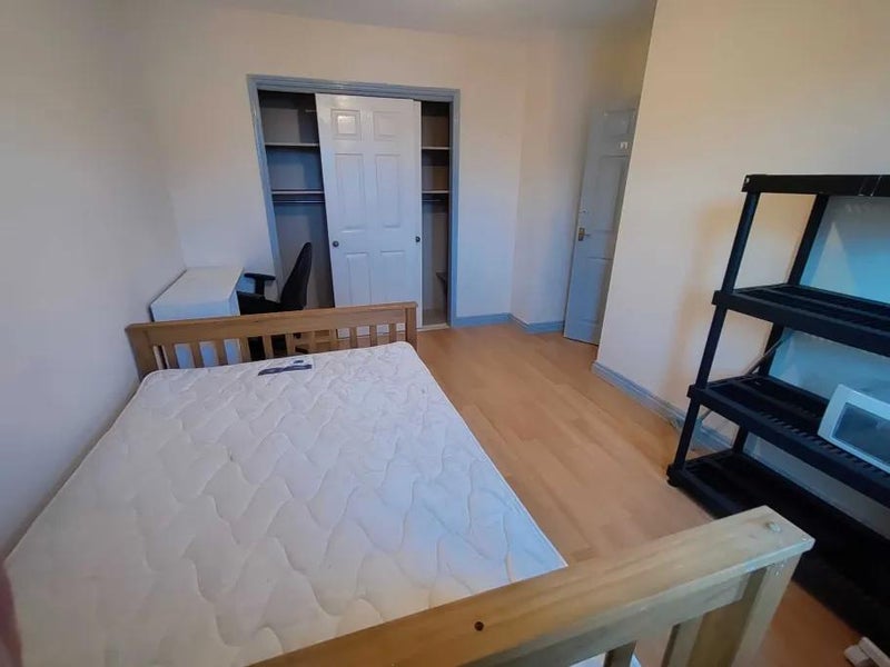 Photo 1: room from the window