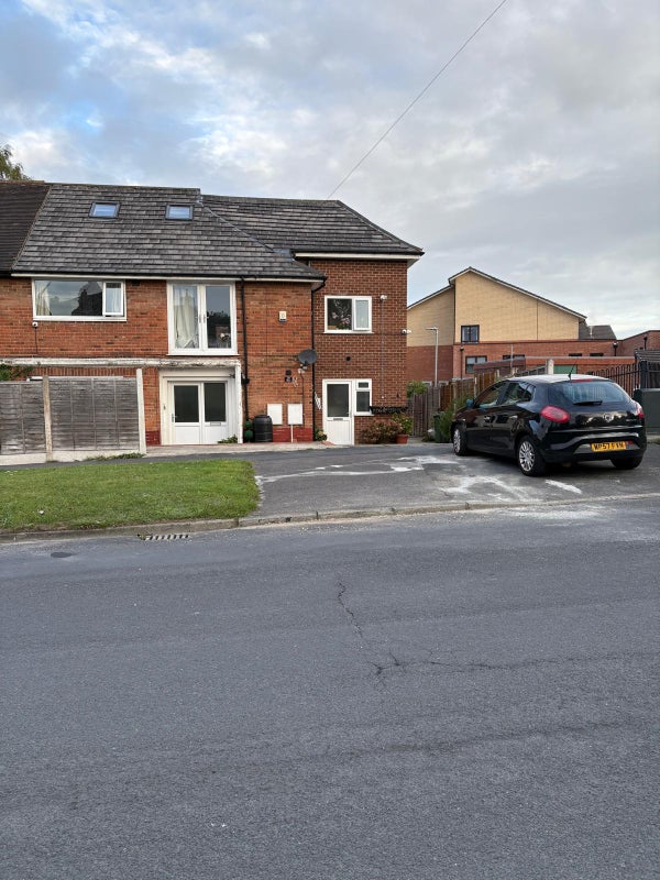 Photo 1: FRONT OF THE HOUSE