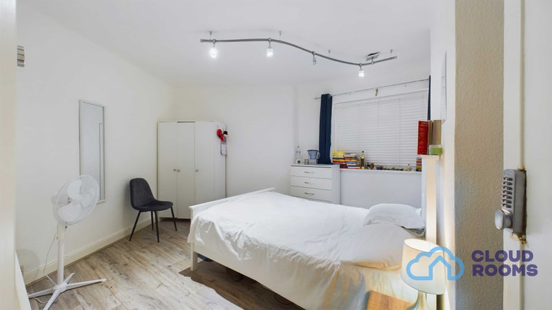 Photo 1: £1020pcm