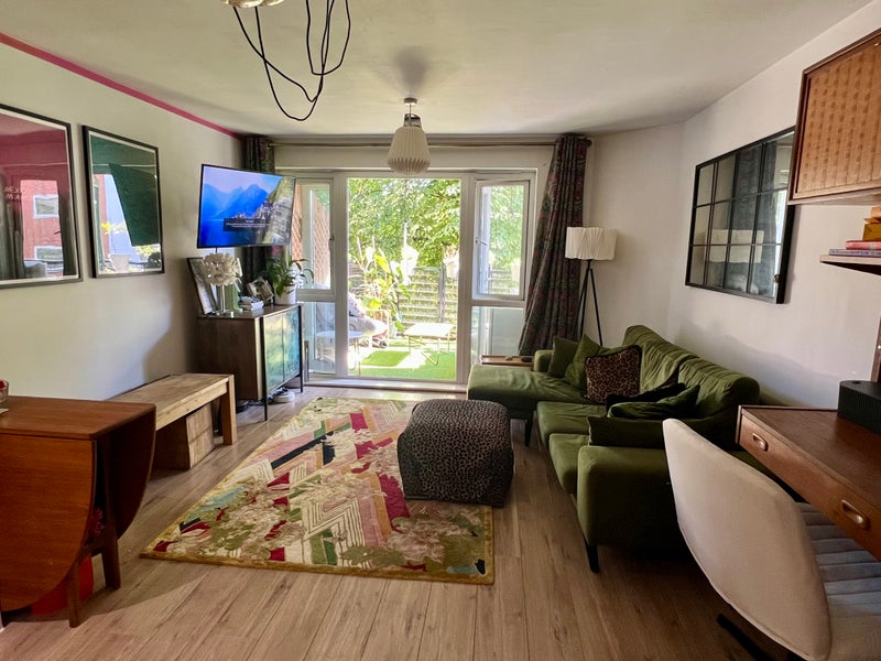 Photo 1: Living room