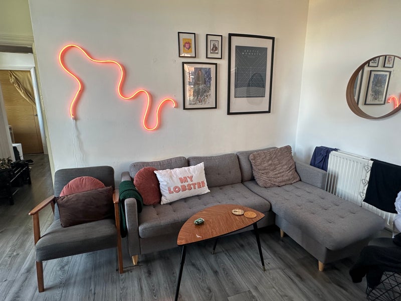 Photo 1: living room