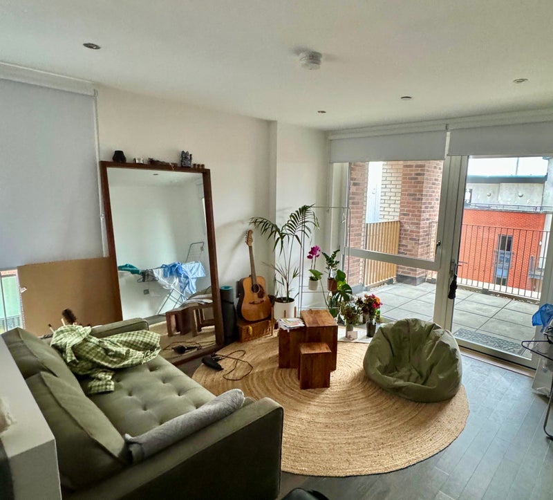 Photo 1: Living room