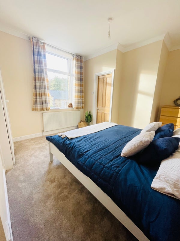 Photo 1: Ensuite Bedroom £595 pcm includes ALL BILLS