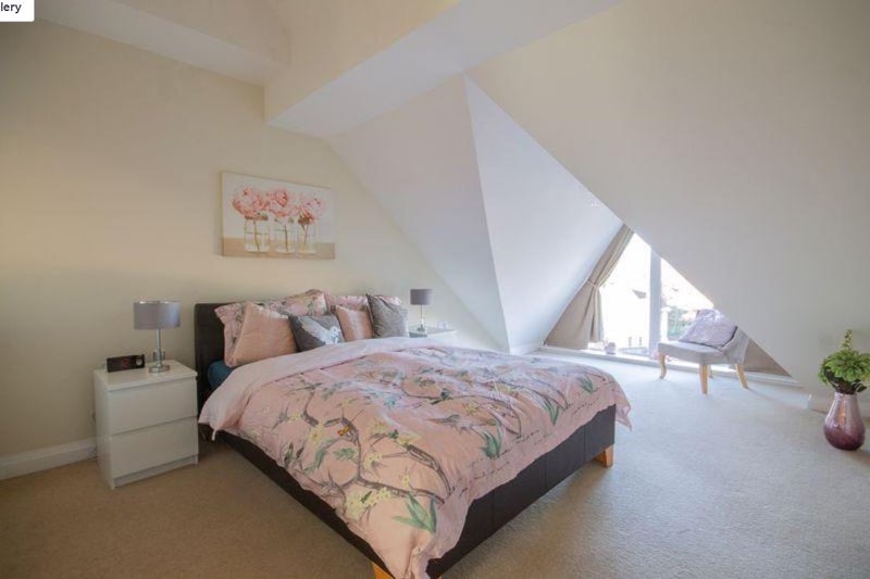 Photo 1: Huge Bedroom