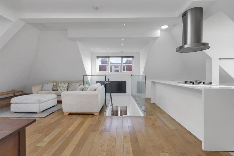 Photo 1: Bright and airy