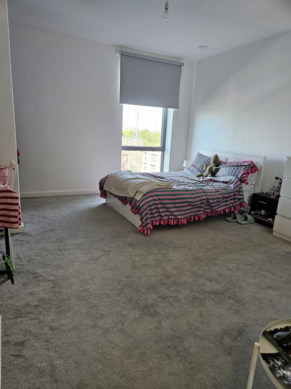 Photo 1: Spacious Ensuite Bedroom 
