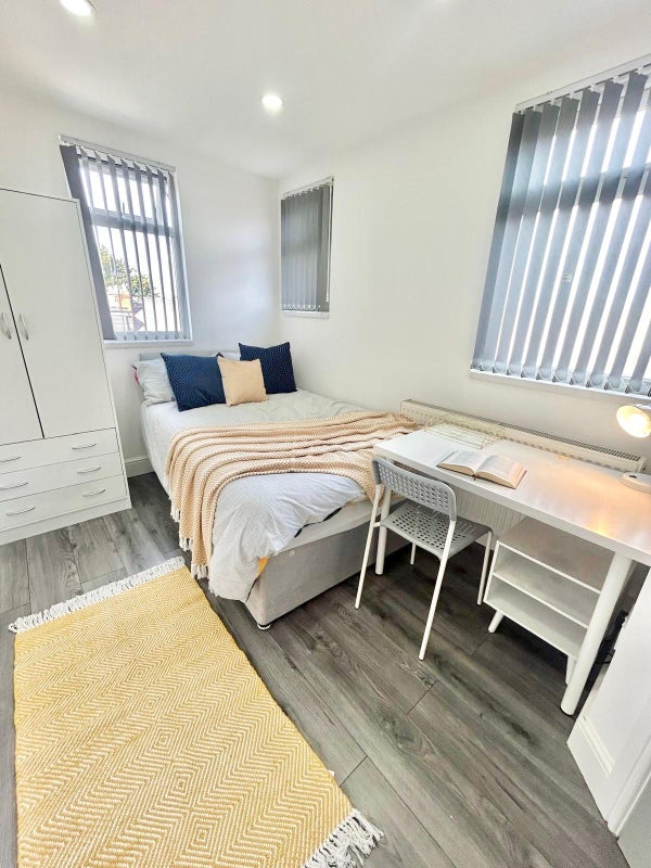 Photo 1: Bedroom 7
