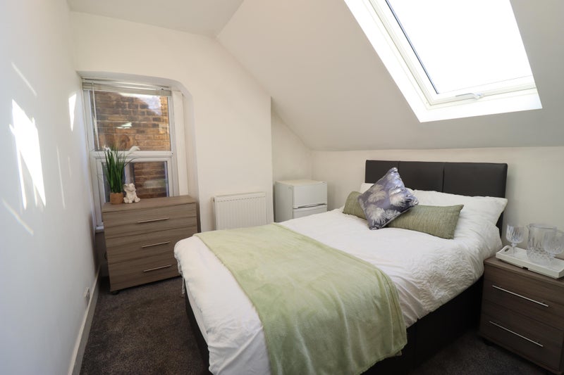 Photo 1: Room 6 - Available